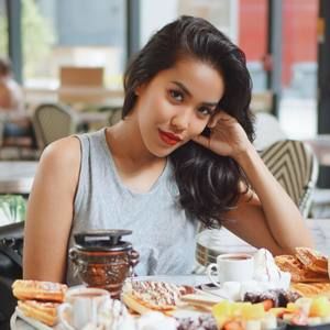 Meet your Posher, Olivia